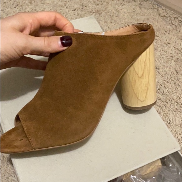 Camel brown mules, open toe with wooded heel - Picture 2 of 4